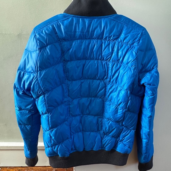 Blue athleta puffer jacket size medium - Picture 2 of 3